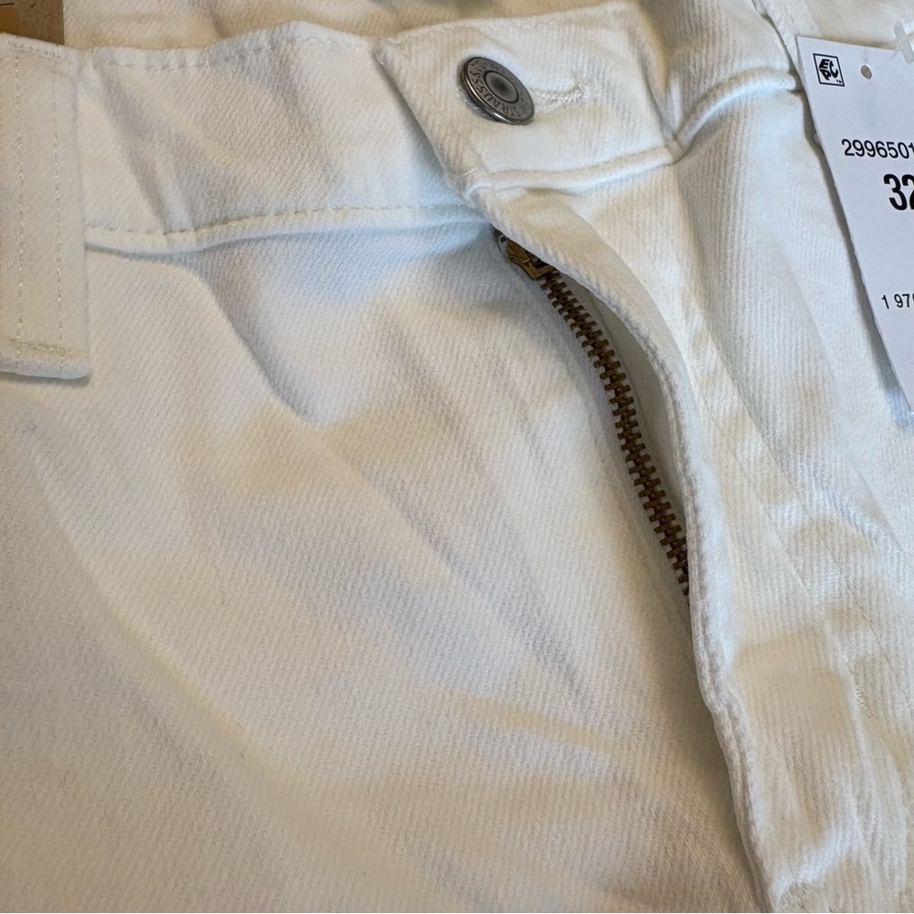 Levi's Classic White Denim Mid Length Jean Shorts Women’s Size 32 NWT - Picture 9 of 16